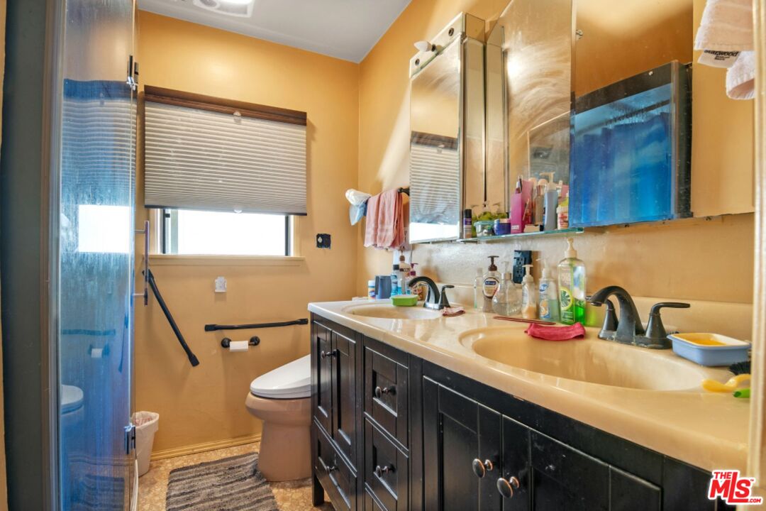 6736 East Wardlow Road Long Beach, CA 90808 - Photo 6 of 29 Gallery Image 6