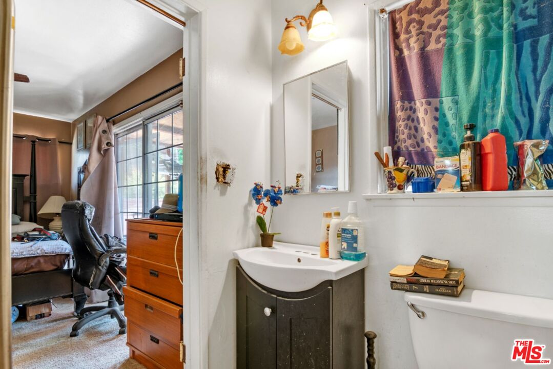 6736 East Wardlow Road Long Beach, CA 90808 - Photo 7 of 29 Gallery Image 7