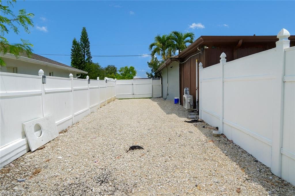 5556 32nd Avenue Southwest Naples, FL 34116 - Photo 37 of 39