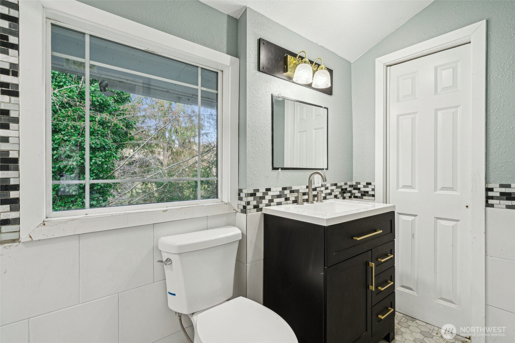 2956 Banner Road Southeast Port Orchard, WA 98366 - Photo 15 of 32 Gallery Image 15