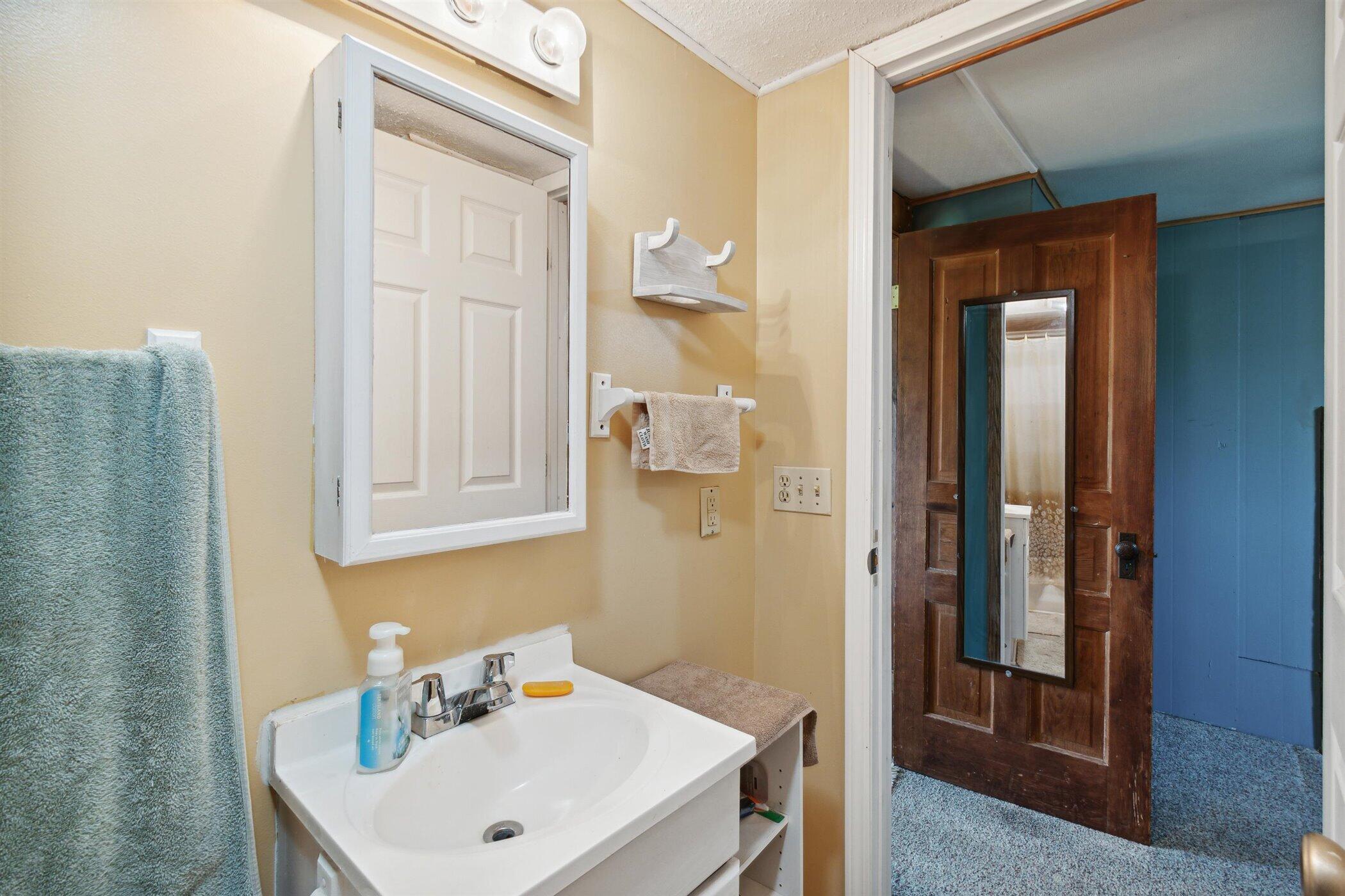 2161 Ernest Road Ionia, MI 48846 - Photo 19 of 75 20-2161-Ernest-Rd-Ionia-MI-48846-WindowS