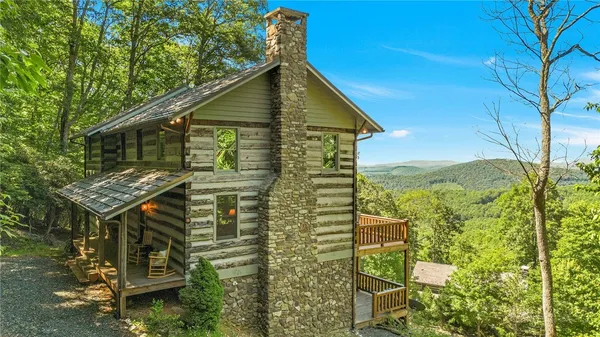 $850,000 | 527 Tomahawk Drive, Todd, NC 28684