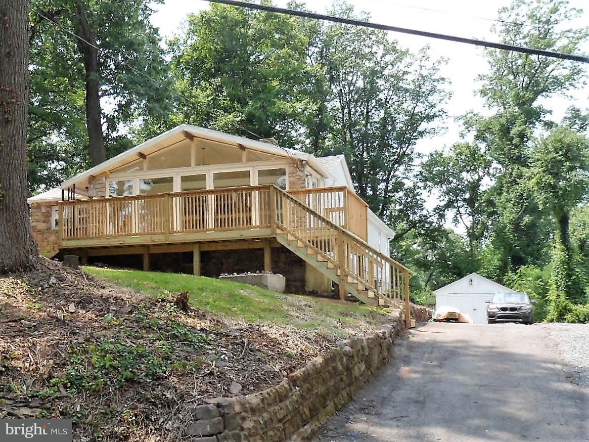 825 Oberlin Road Middletown, PA 17057 - Photo 2 of 31 Gallery Image 2