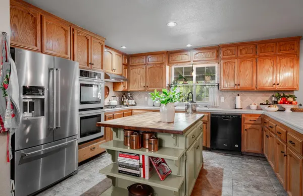 $569,000 | 22052 Melrose Court, Madera, CA 93638