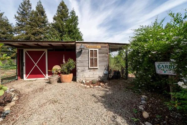 $569,000 | 22052 Melrose Court, Madera, CA 93638