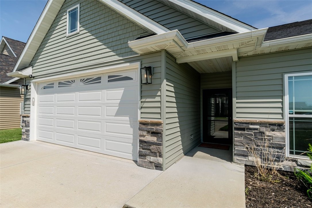 2303 Lilly Street Effingham, IL 62401 - Photo 2 of 11