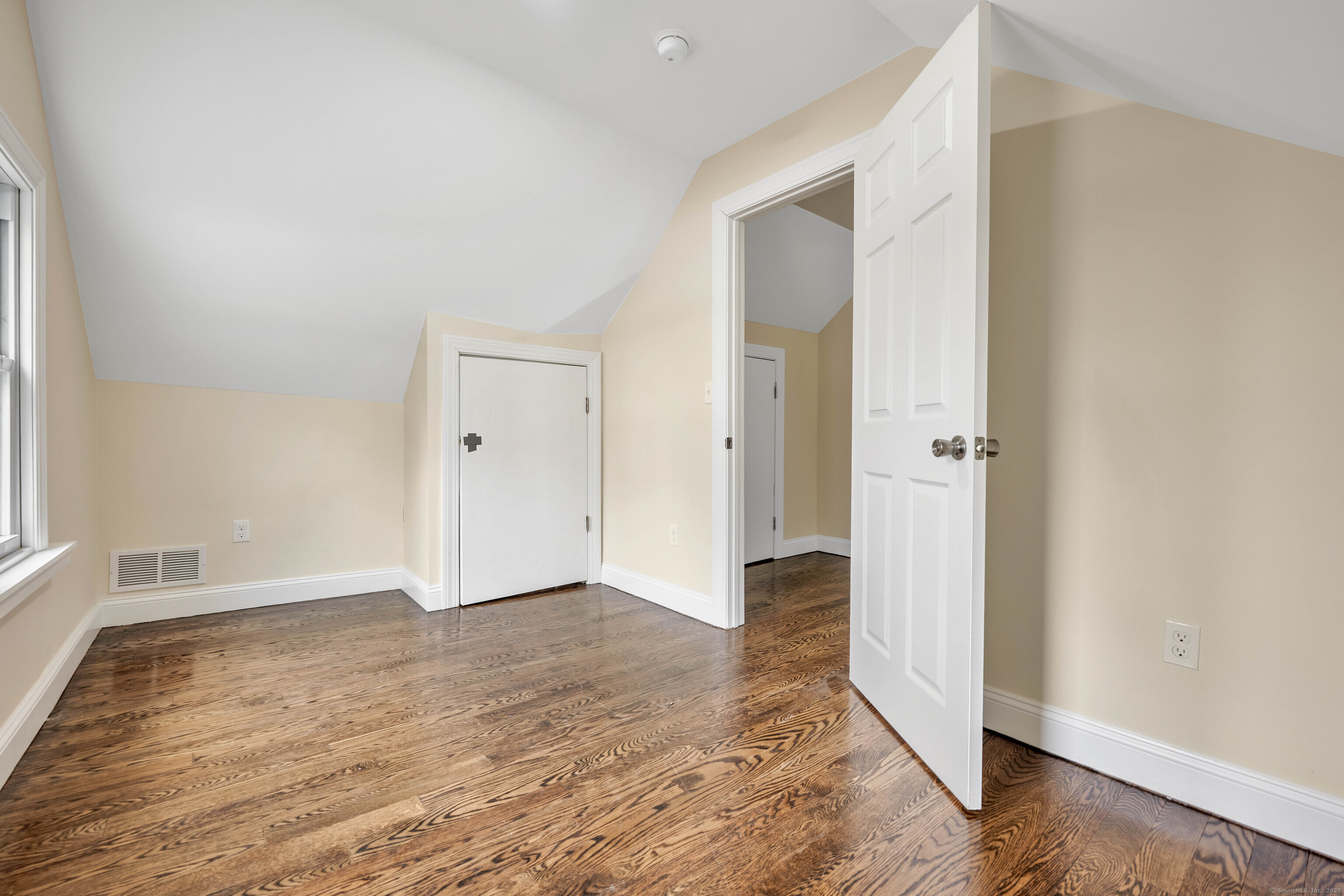 550 New Hanover Avenue Meriden, CT 06451 - Photo 20 of 34 wooden floor in an empty room