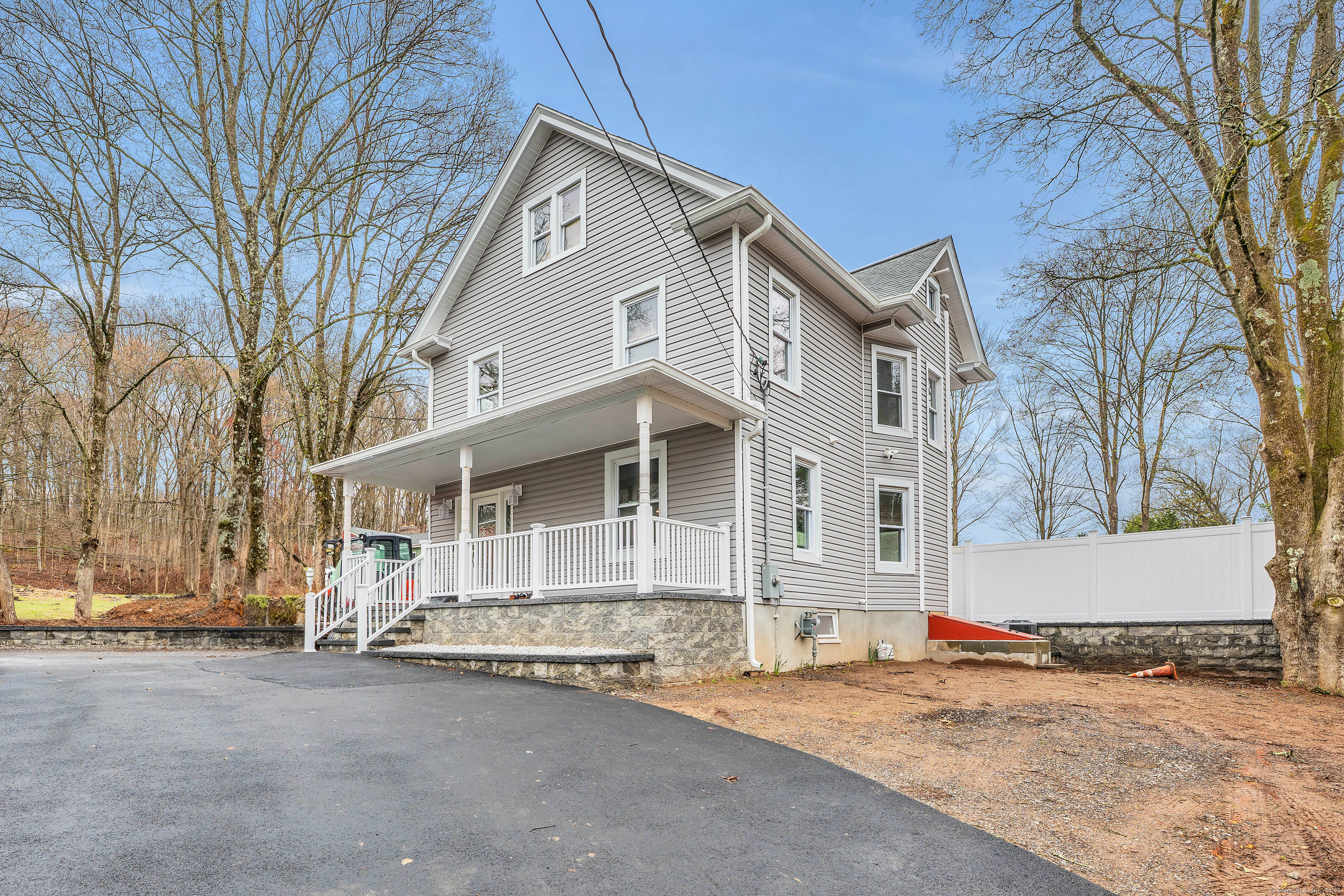 550 New Hanover Avenue Meriden, CT 06451 - Photo 2 of 34 a front view of a house with a road