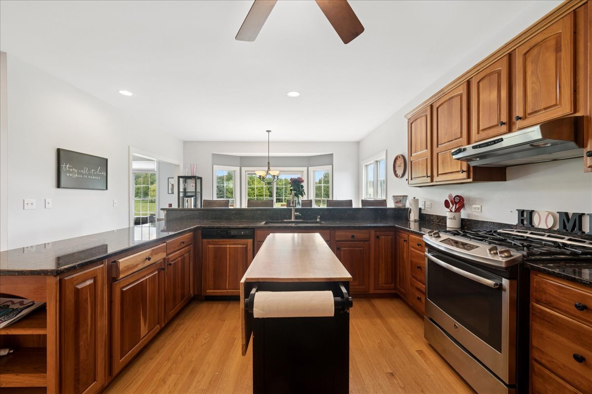 28413 West Harvest Glen Circle Cary, IL 60013 - Photo 23 of 58