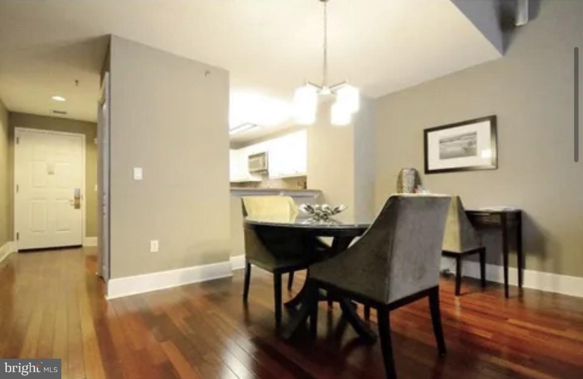 1500 Chestnut Street, Unit 4D Philadelphia, PA 19102 - Photo 6 of 26 Modern elegance meets cozy charm.