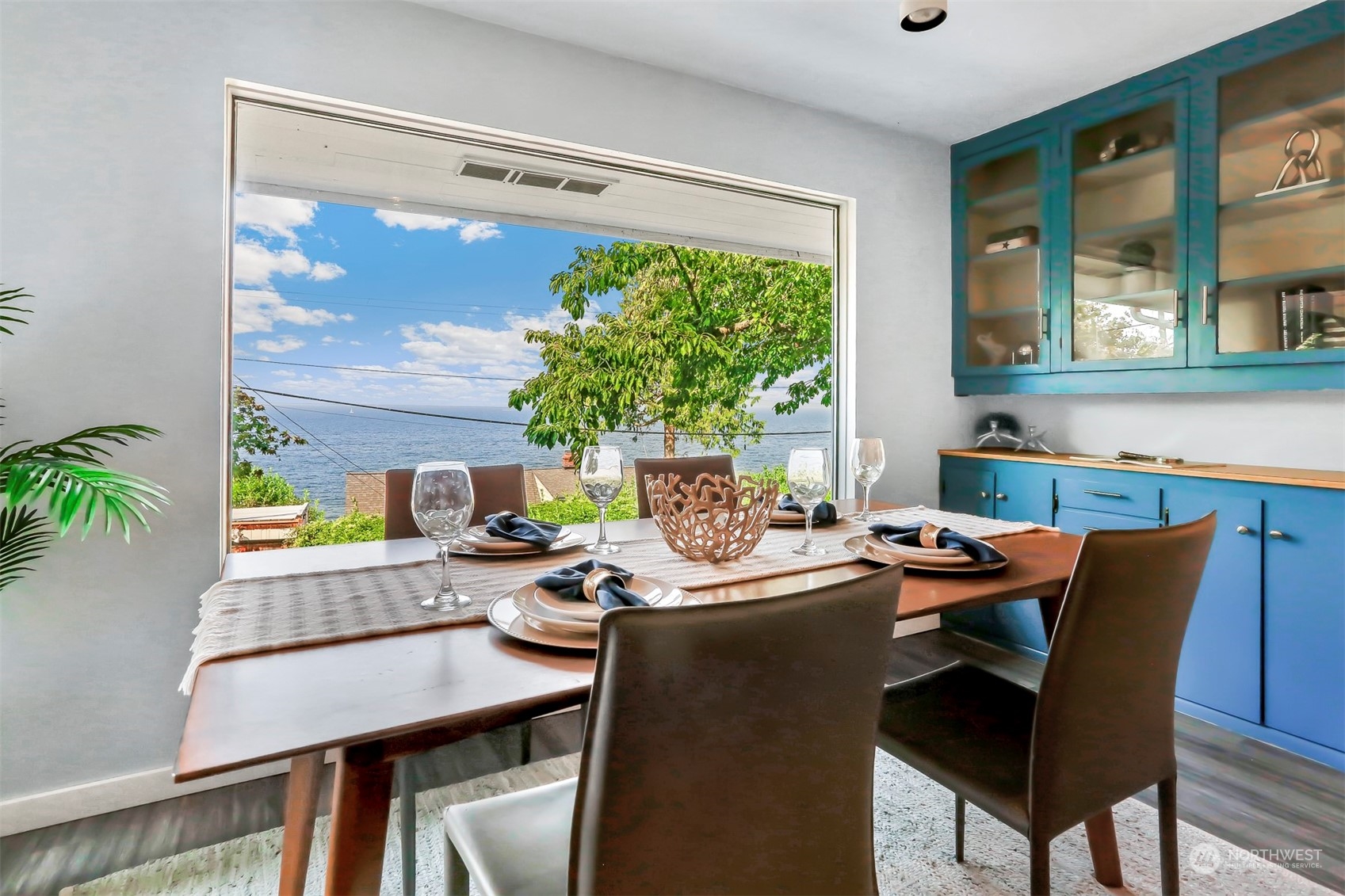 3245 Northwest Esplanade Seattle, WA 98117 - Photo 20 of 38 a view of a dining room with furniture and window