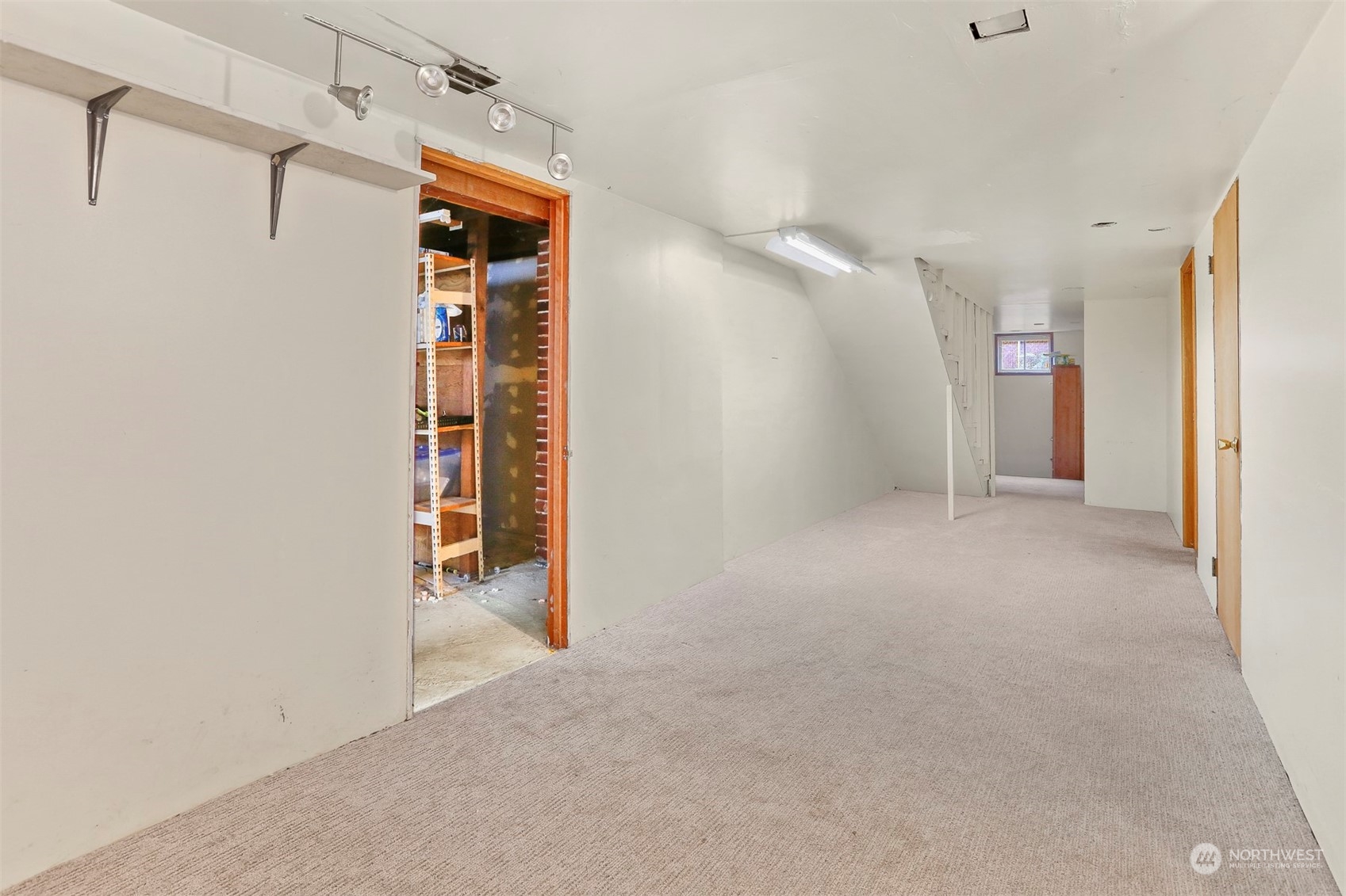 3245 Northwest Esplanade Seattle, WA 98117 - Photo 35 of 38 a view of an empty room