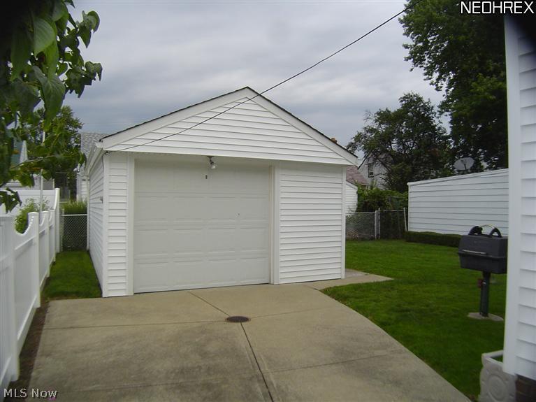 29953 Elgin Road Wickliffe, OH 44092 - Photo 19 of 25 Gallery Image 19