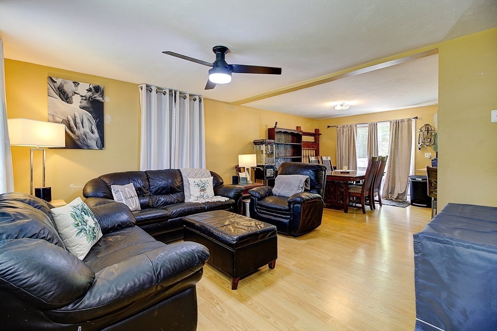 39 Old Onset Road Wareham, MA 02558 - Photo 2 of 14