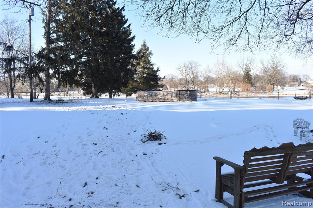 3078 South Custer Road Monroe, MI 48161 - Photo 5 of 18