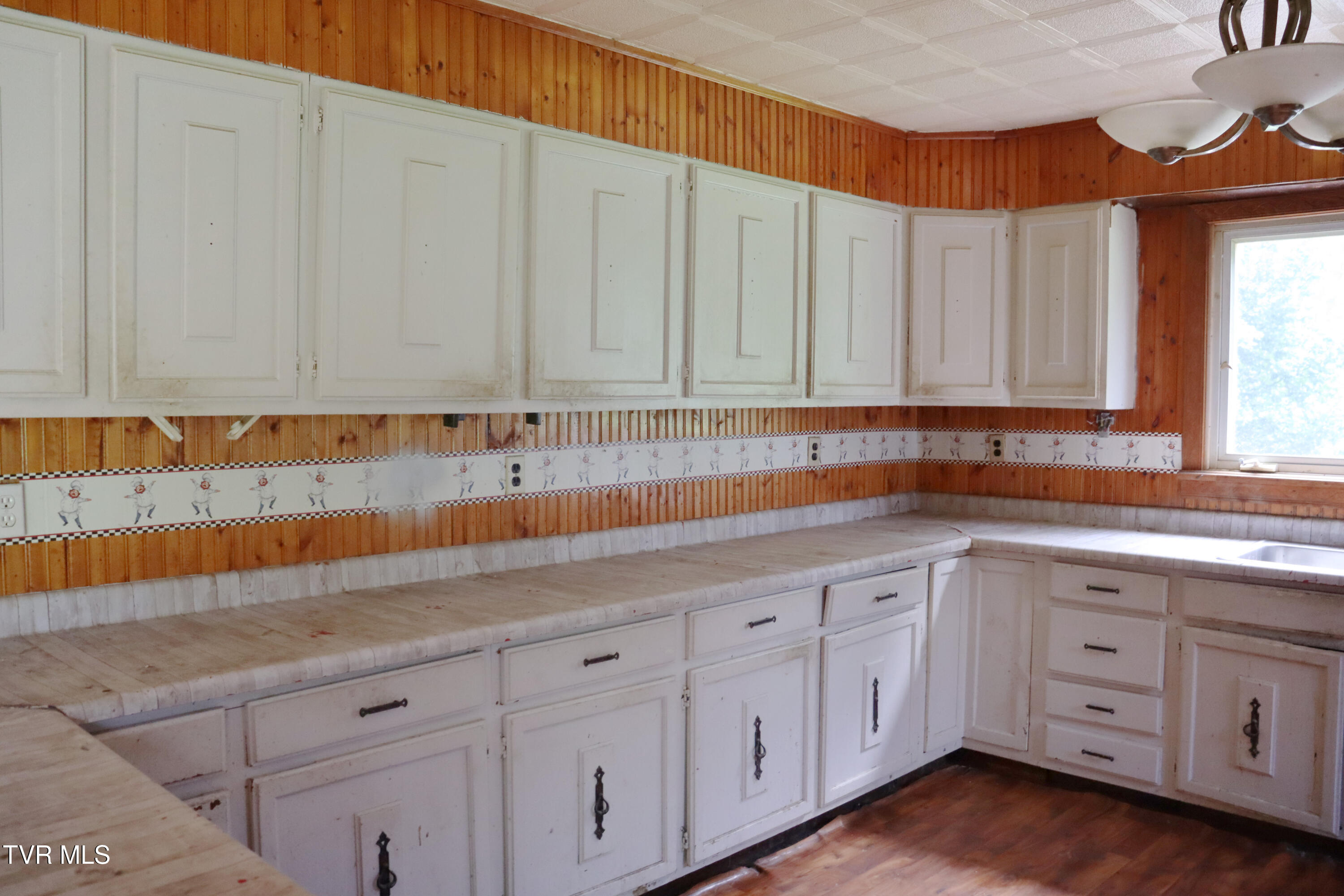 3849 Nealy Ridge Clinchco, VA 24226 - Photo 12 of 36 IMG_0125