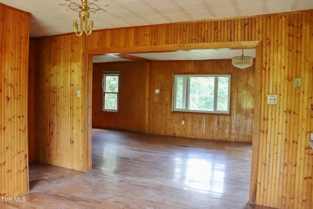 $94,900 | 3849 Nealy Ridge, Clinchco, VA 24226