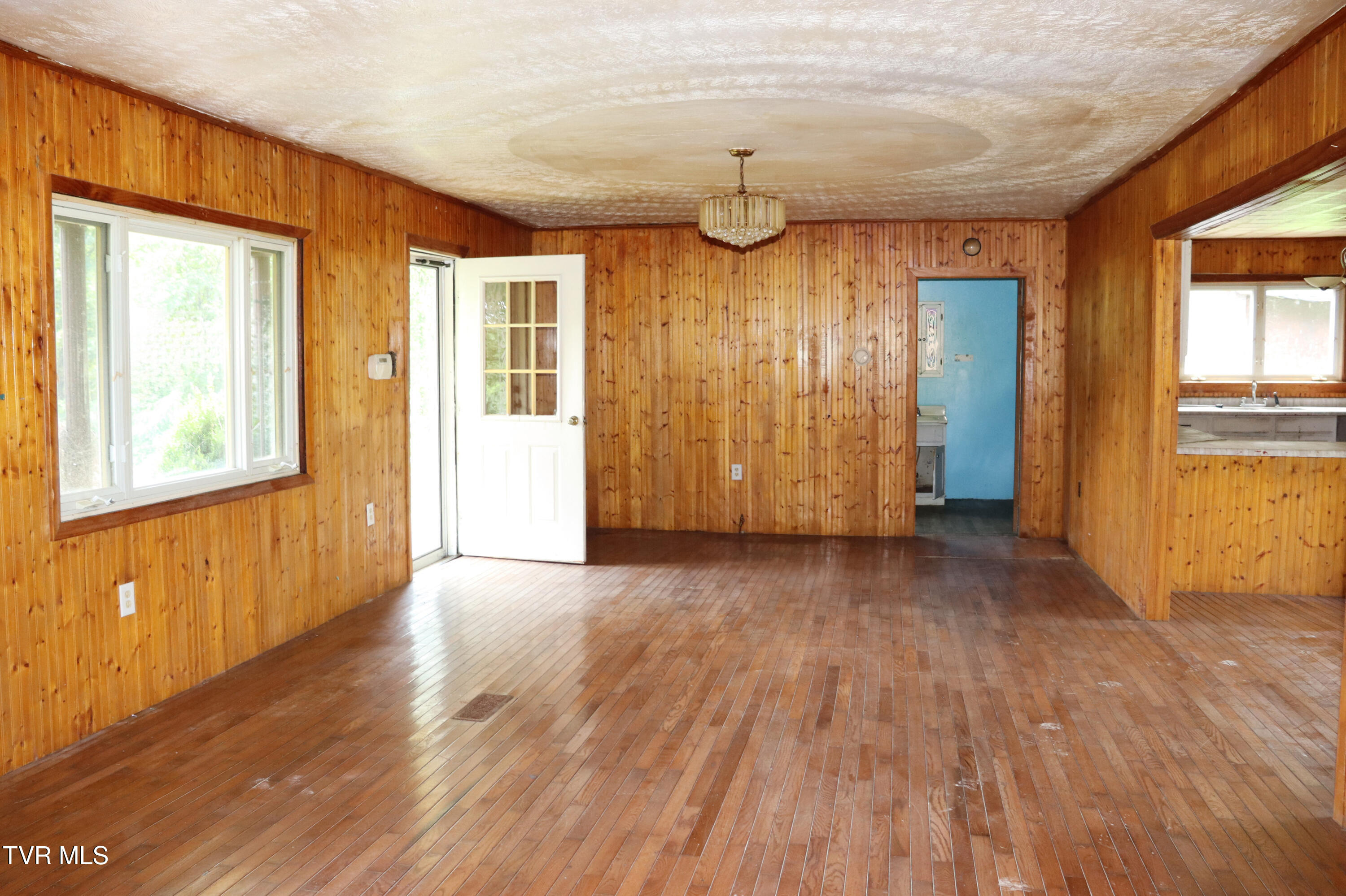 3849 Nealy Ridge Clinchco, VA 24226 - Photo 16 of 36 IMG_0135