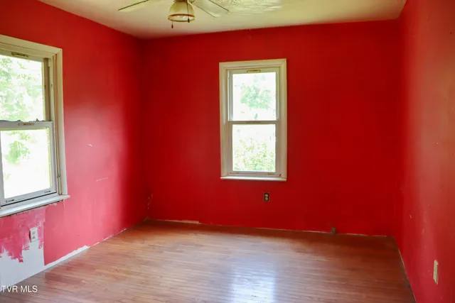 $94,900 | 3849 Nealy Ridge, Clinchco, VA 24226