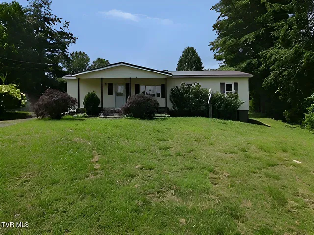 $94,900 | 3849 Nealy Ridge, Clinchco, VA 24226