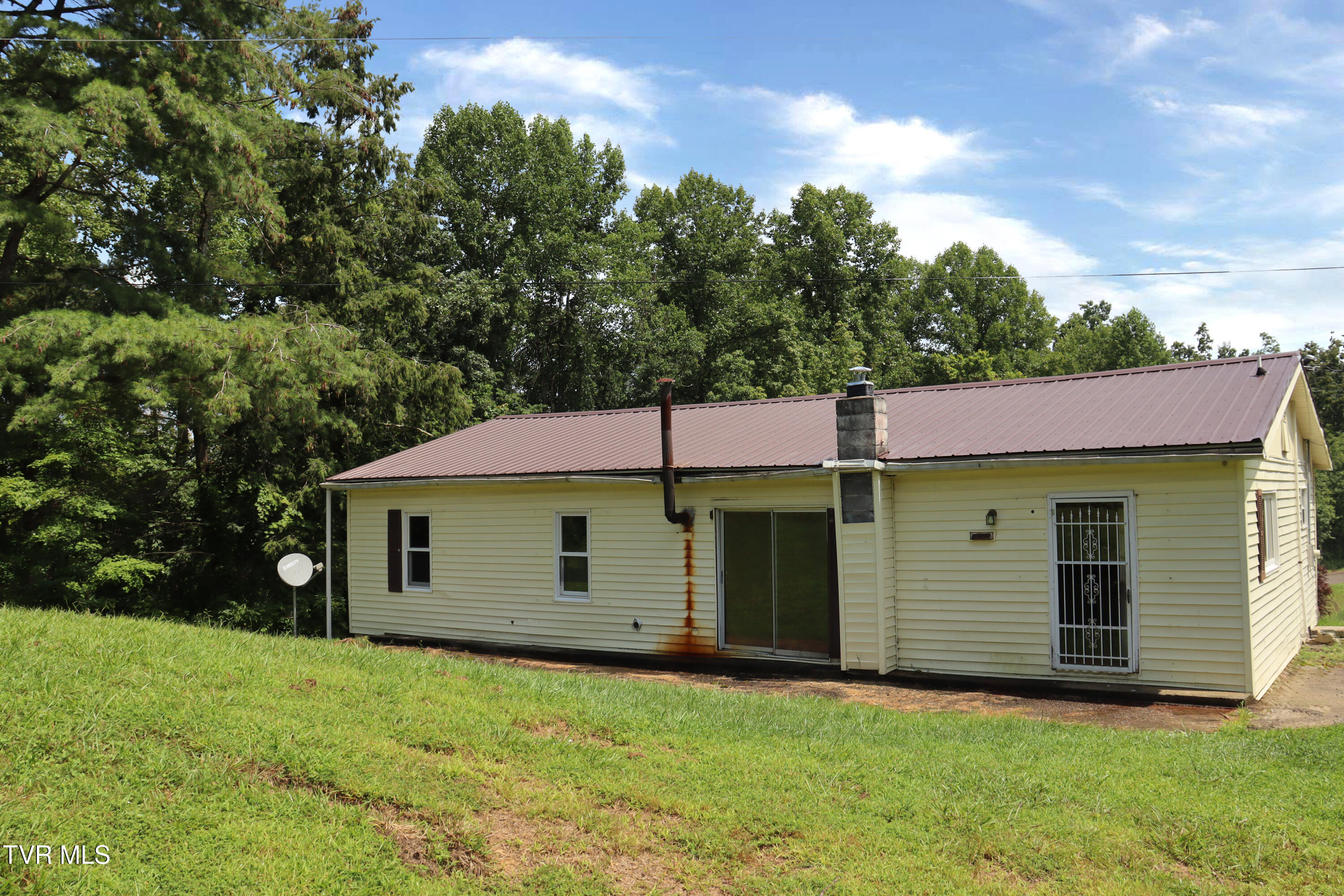 3849 Nealy Ridge Clinchco, VA 24226 - Photo 10 of 36 IMG_0161