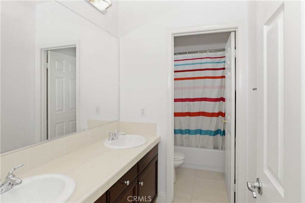 15979 Skyridge Drive Riverside, CA 92503 - Photo 28 of 59