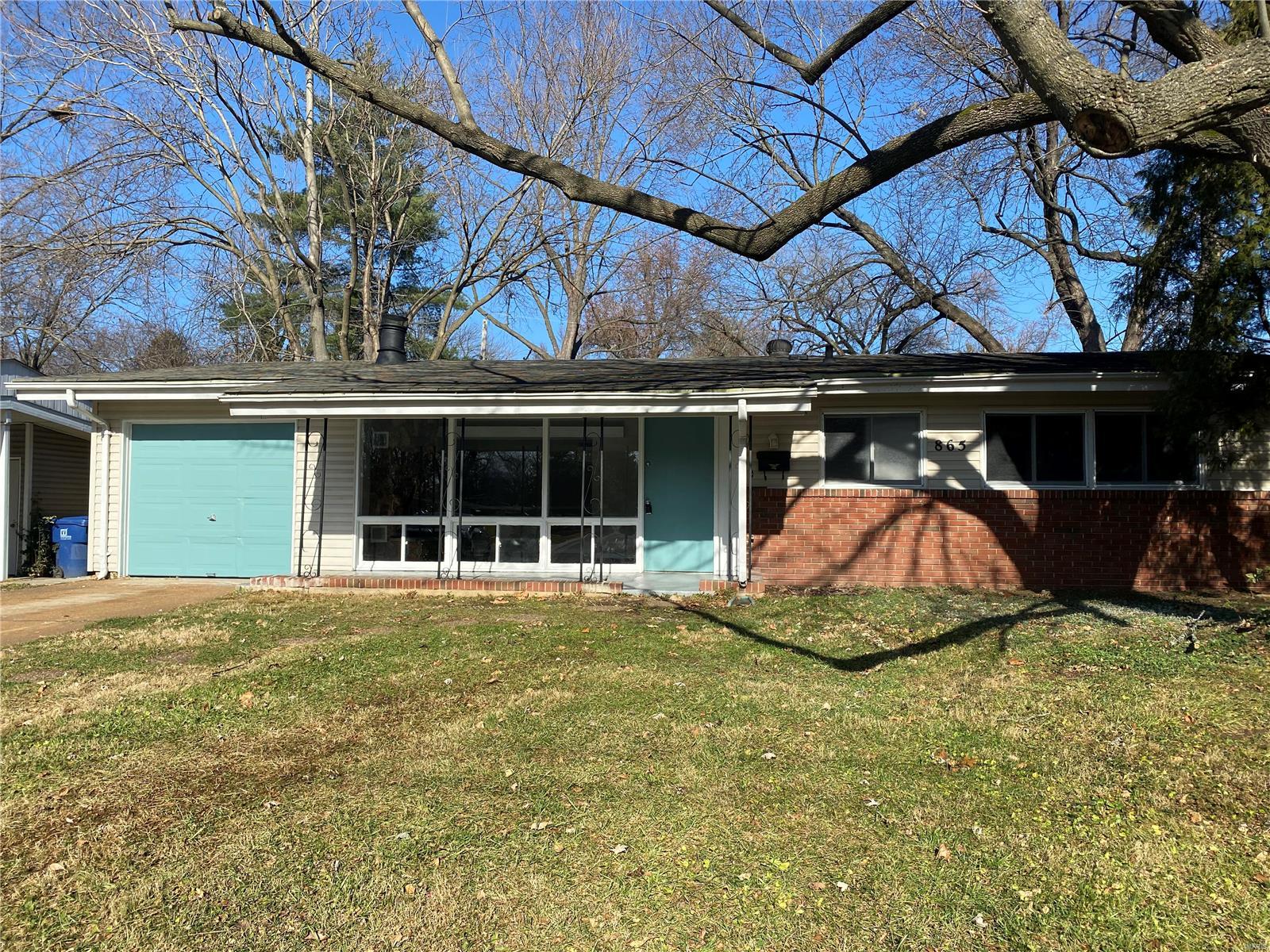 865 Derhake Road Florissant, MO 63033 - Photo 2 of 10 Gallery Image 2