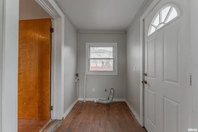 $128,000 | 414 South McLean Street, Lincoln, IL 62656