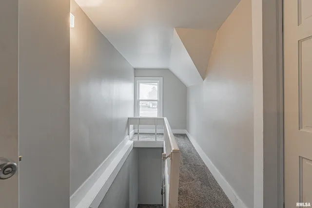 $128,000 | 414 South McLean Street, Lincoln, IL 62656