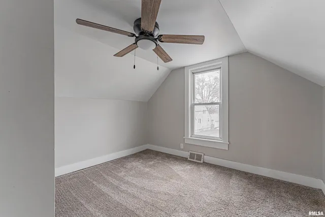 $128,000 | 414 South McLean Street, Lincoln, IL 62656