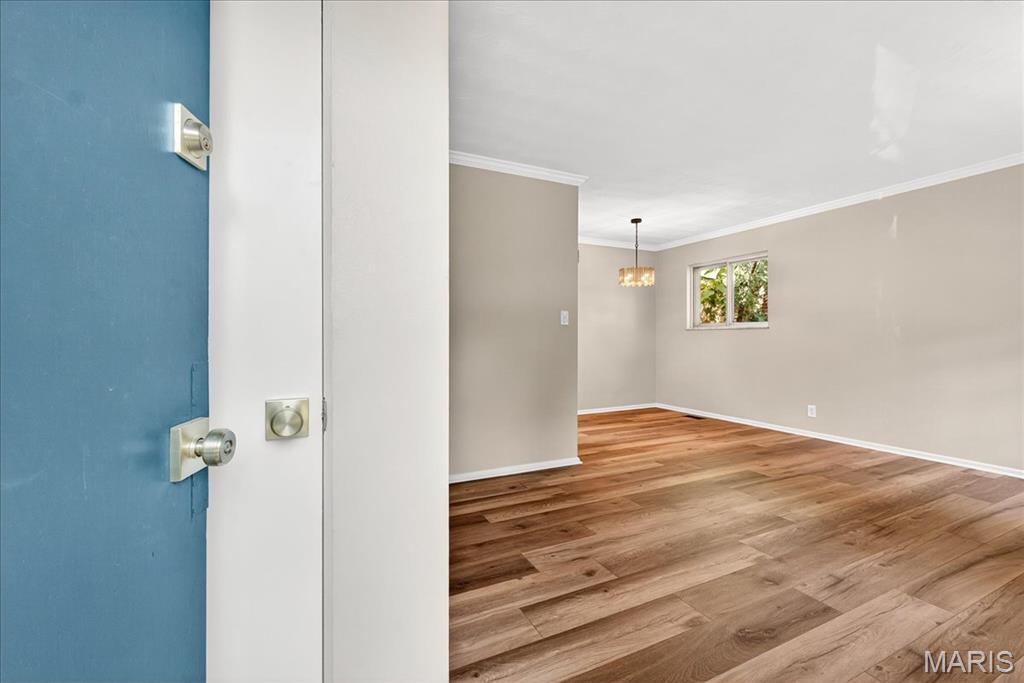 7120 Rabenberg Place St. Louis, MO 63143 - Photo 2 of 23