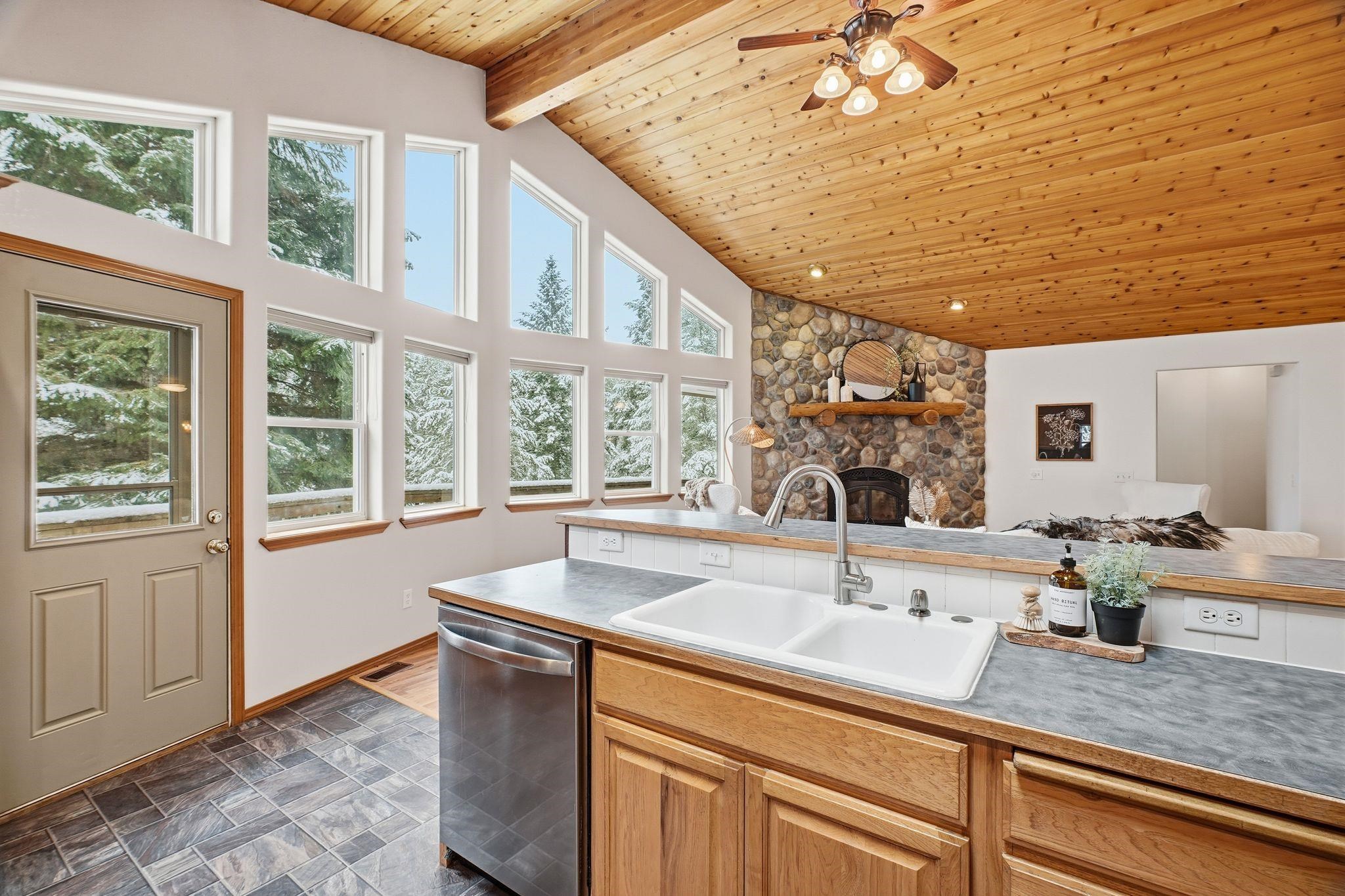 30324 North Elk Chattaroy Road Chattaroy, WA 99003 - Photo 14 of 49