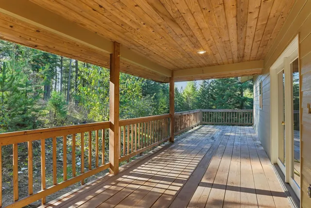 $824,900 | 30324 North Elk Chattaroy Road, Chattaroy, WA 99003