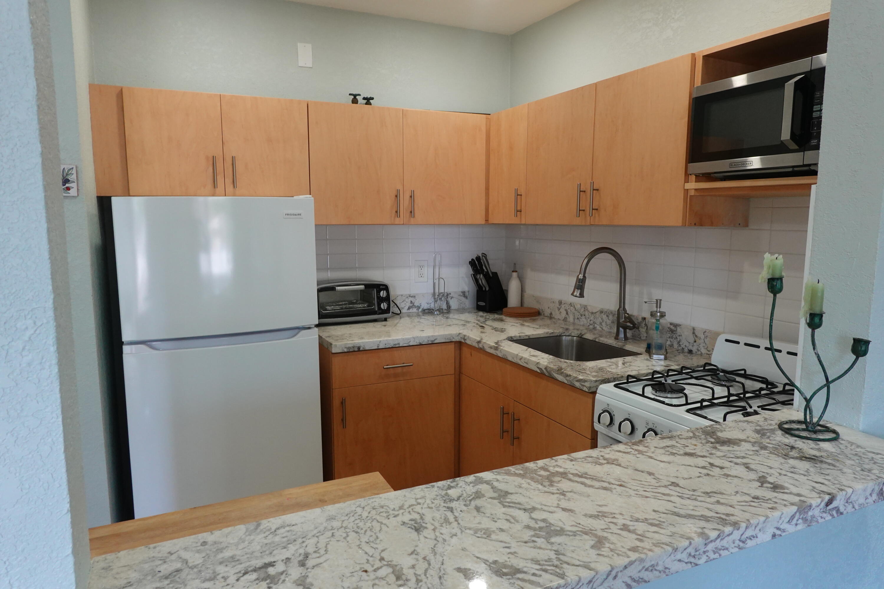 301 East McNab Road, Unit 113 Pompano Beach, FL 33060 - Photo 8 of 21 8B149813-FC4A-42E5-9508-2E43A740C6FF