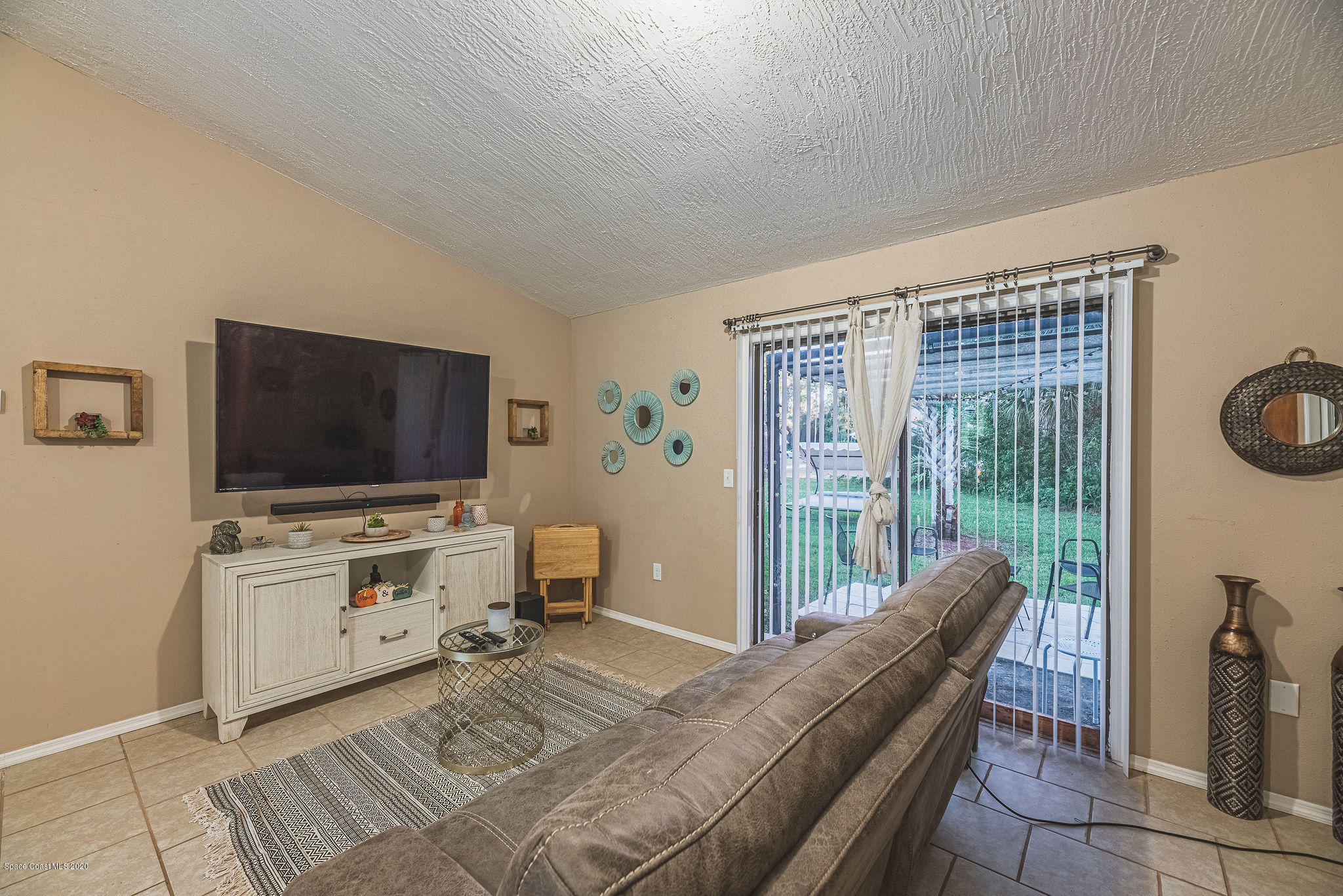 406 Sayre Road Southwest Palm Bay, FL 32908 - Photo 14 of 30 JC7_6825-HDR