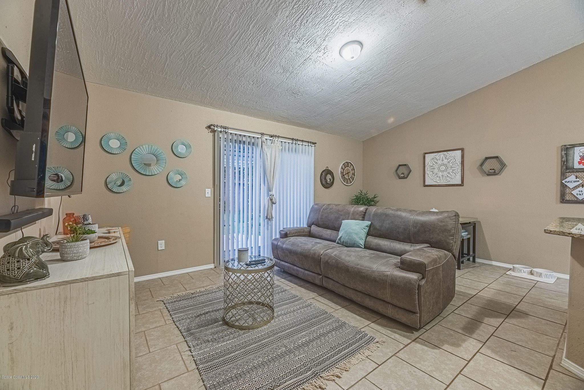 406 Sayre Road Southwest Palm Bay, FL 32908 - Photo 10 of 30 JC7_6814-HDR