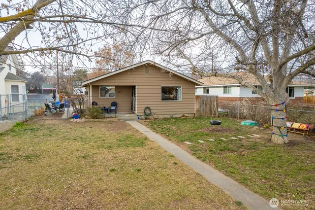 $320,000 | 247 D Street Northwest, Ephrata, WA 98823