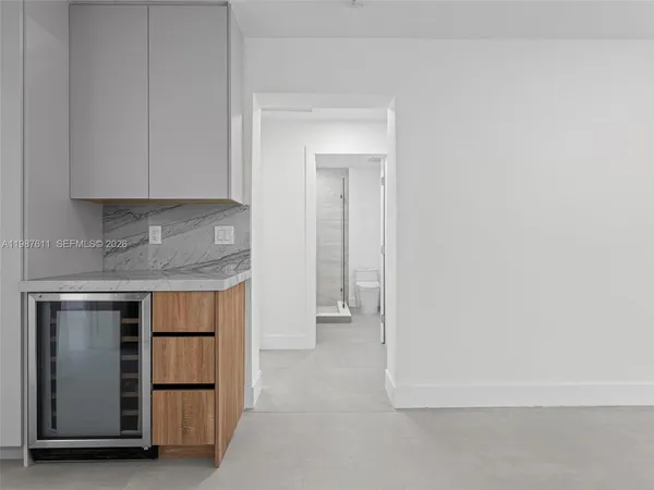 $899,400 | 610 Northeast 164th Terrace, North Miami Beach, FL 33162
