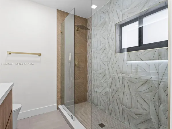 $899,400 | 610 Northeast 164th Terrace, North Miami Beach, FL 33162