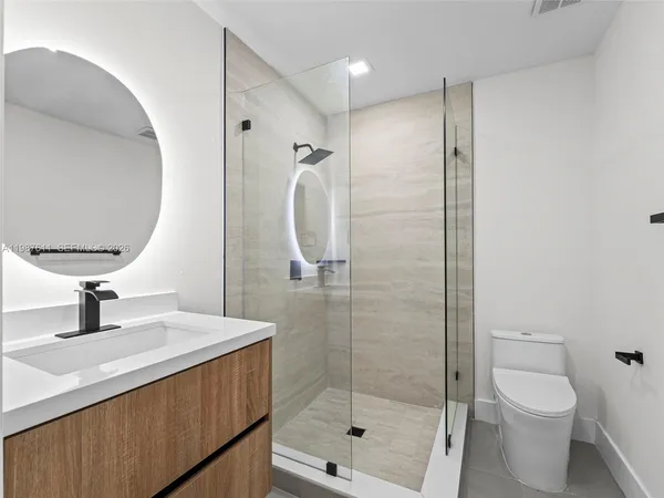 $899,400 | 610 Northeast 164th Terrace, North Miami Beach, FL 33162