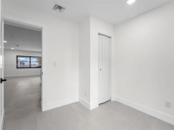$899,400 | 610 Northeast 164th Terrace, North Miami Beach, FL 33162