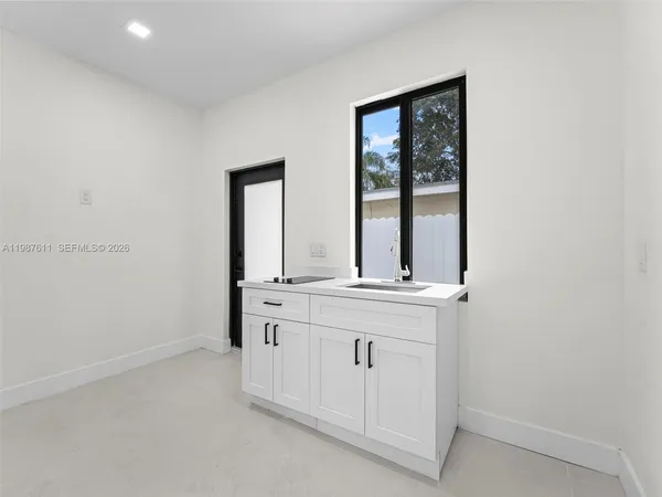 $899,400 | 610 Northeast 164th Terrace, North Miami Beach, FL 33162