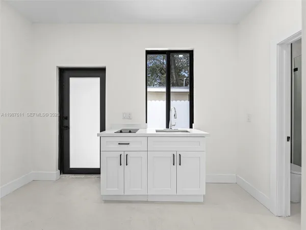 $899,400 | 610 Northeast 164th Terrace, North Miami Beach, FL 33162