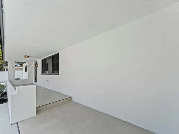 $899,400 | 610 Northeast 164th Terrace, North Miami Beach, FL 33162