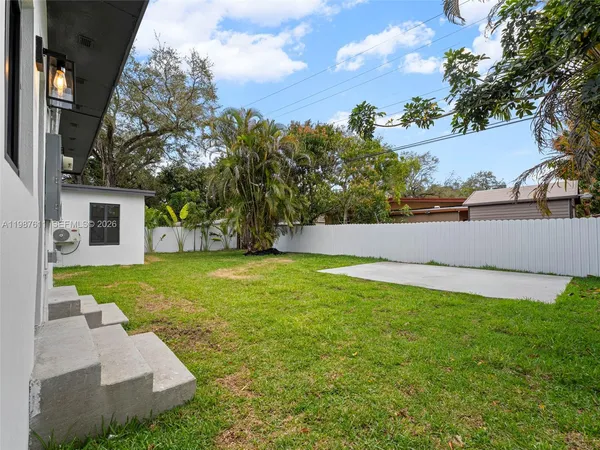 $899,400 | 610 Northeast 164th Terrace, North Miami Beach, FL 33162