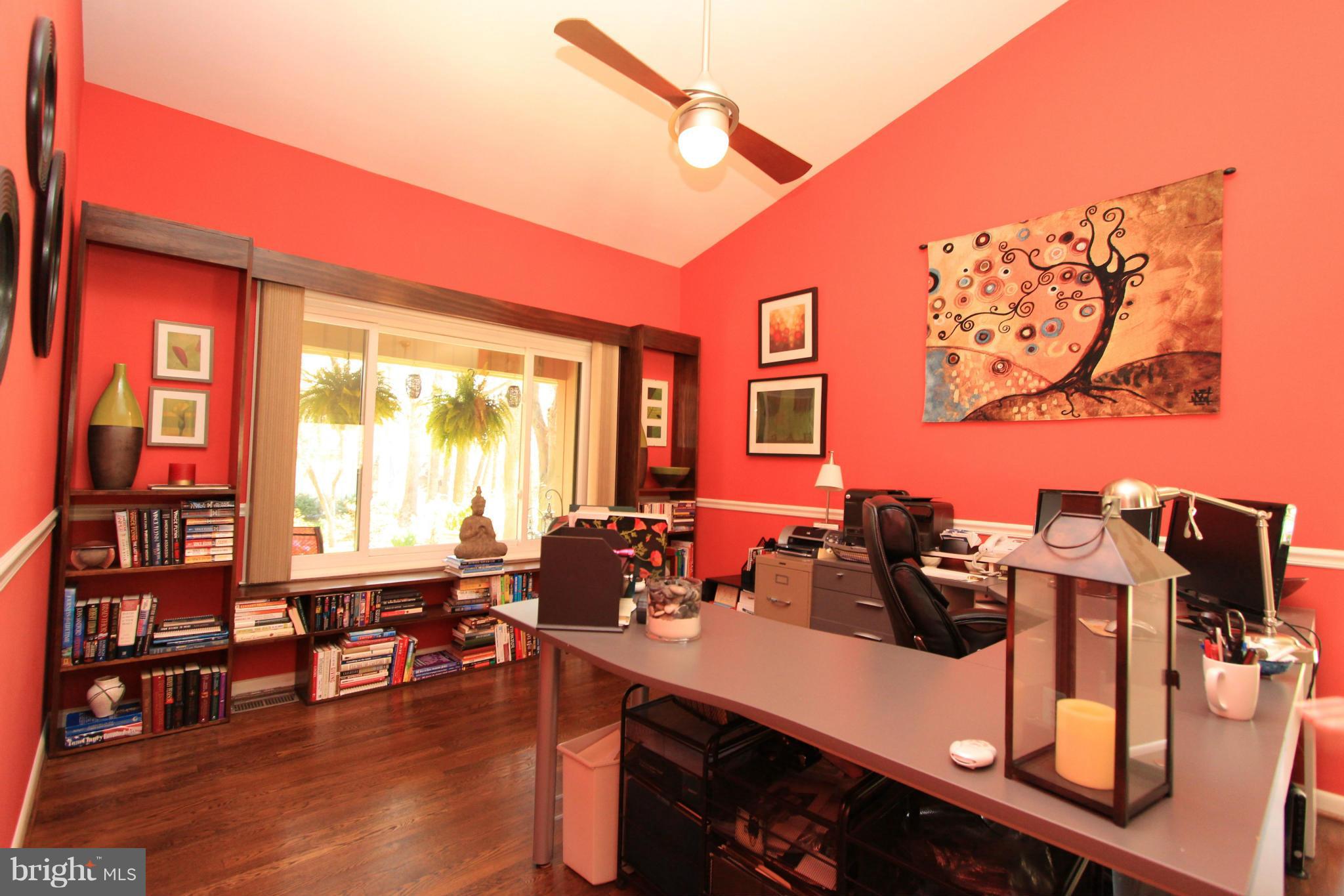 2001 Upper Lake Drive Reston, VA 20191 - Photo 11 of 30 Office/Library or Family Room