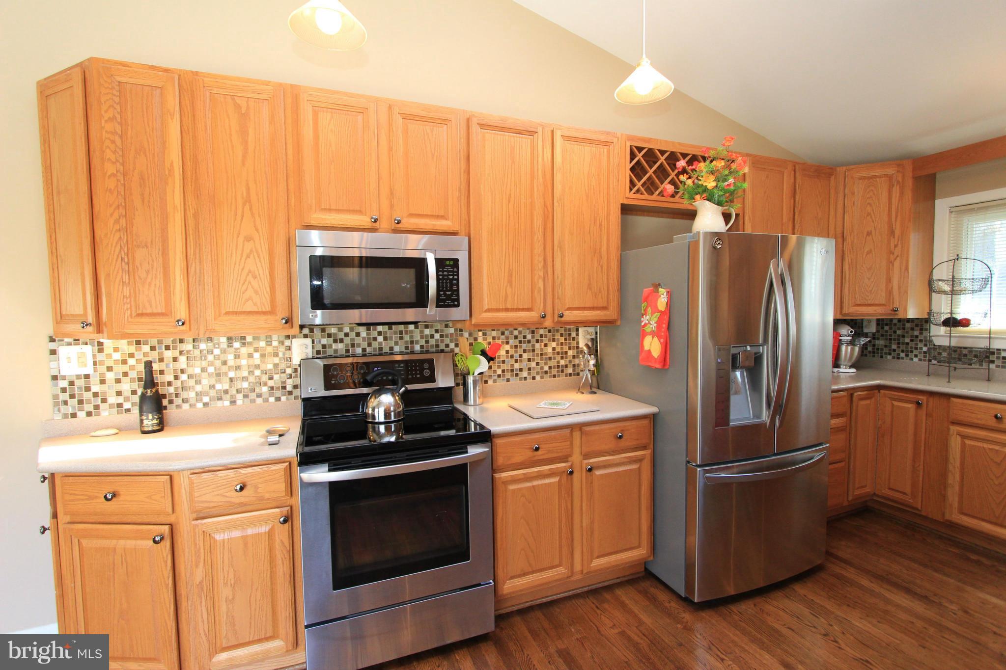 2001 Upper Lake Drive Reston, VA 20191 - Photo 13 of 30 Kitchen
