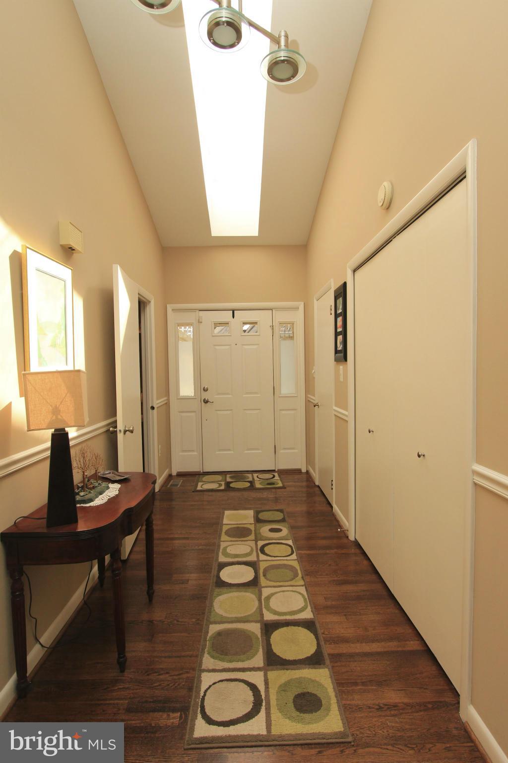 2001 Upper Lake Drive Reston, VA 20191 - Photo 4 of 30 Skylit Foyer