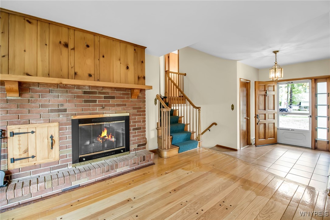 9324 Hunting Valley Road North Clarence, NY 14031 - Photo 3 of 32 Living Room