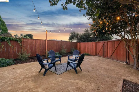 $799,000 | 1092 Dwight Way, Berkeley, CA 94710